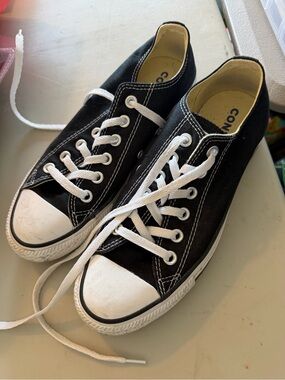 Converse Classic Low Top Sneakers - Black